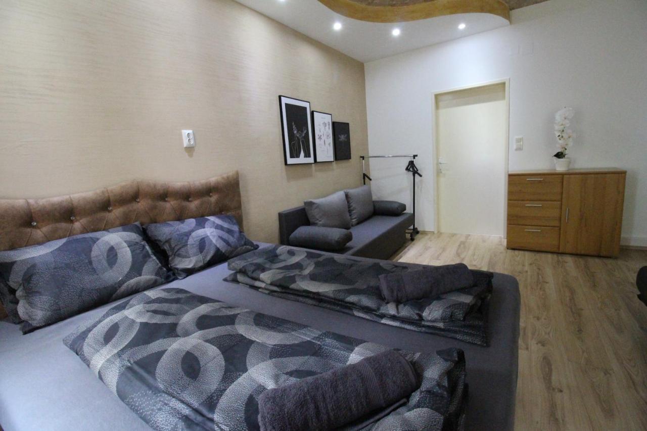 Private Quad Bedroom With Bathroom Rf3 Viyana Dış mekan fotoğraf